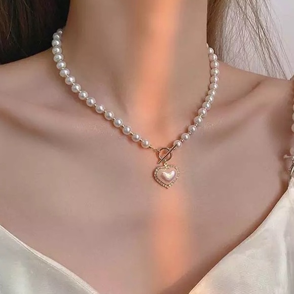 ✨NEW LAUNCH✨ New Style Super Fairy Temperament Imitation Pearl Heart Necklace - Picture 1 of 4